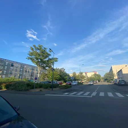Allonnes A 10 Min Du Circuit * Allonnes (Sarthe)
