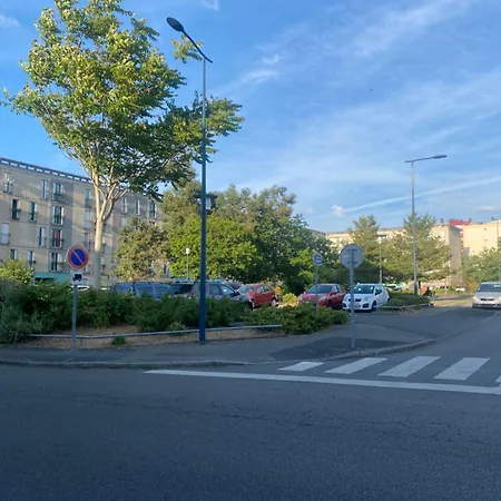 Allonnes A 10 Min Du Circuit *